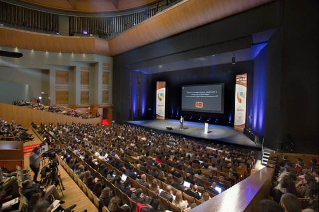 46 av 0385 singularity summit spain