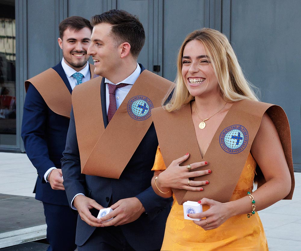 graduaciones y actos académicos universitarios 638 graduaciones proporción 13,5x11