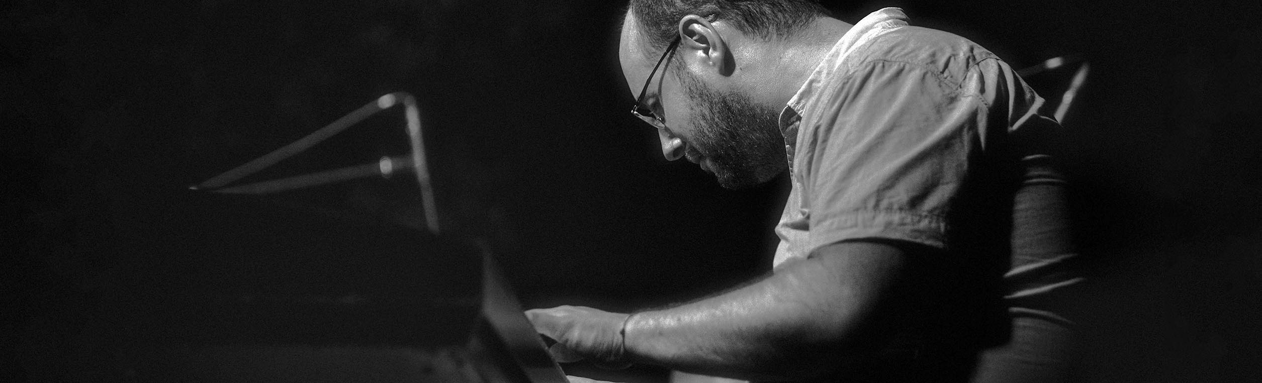 Artes escénicas av 7936 jazz in green banner